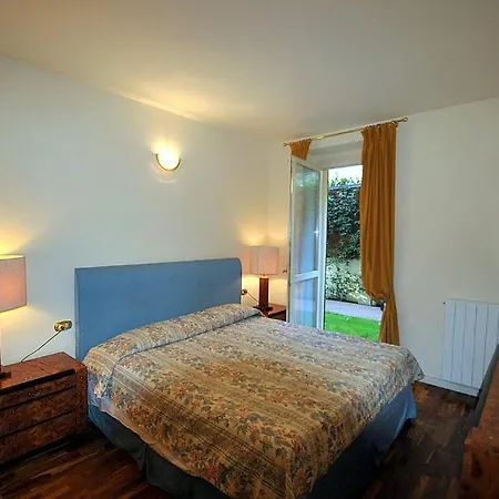 Apartment Sleeps 4 Pool Wifi Meina