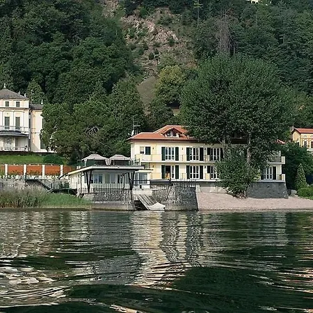Sleeps 4 Pool Wifi Meina