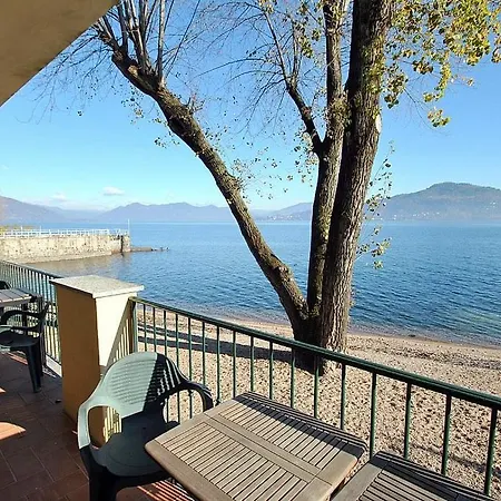 Apartment Sleeps 4 Pool Wifi Meina