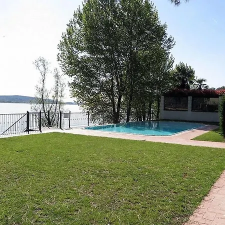 Sleeps 4 Pool Wifi
