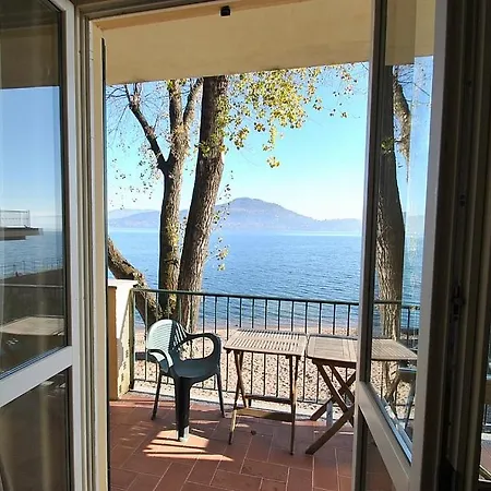 Sleeps 4 Pool Wifi Apartment *